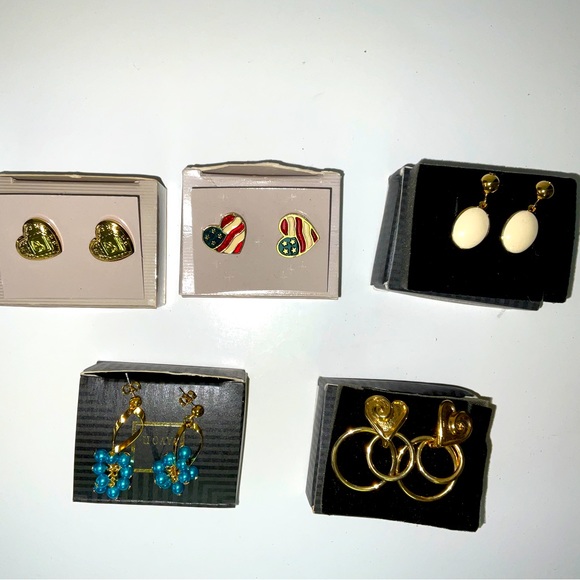Avon Jewelry - Lot 5 pairs Avon Vintage Pierced Earrings Hearts Flags Cluster Classic